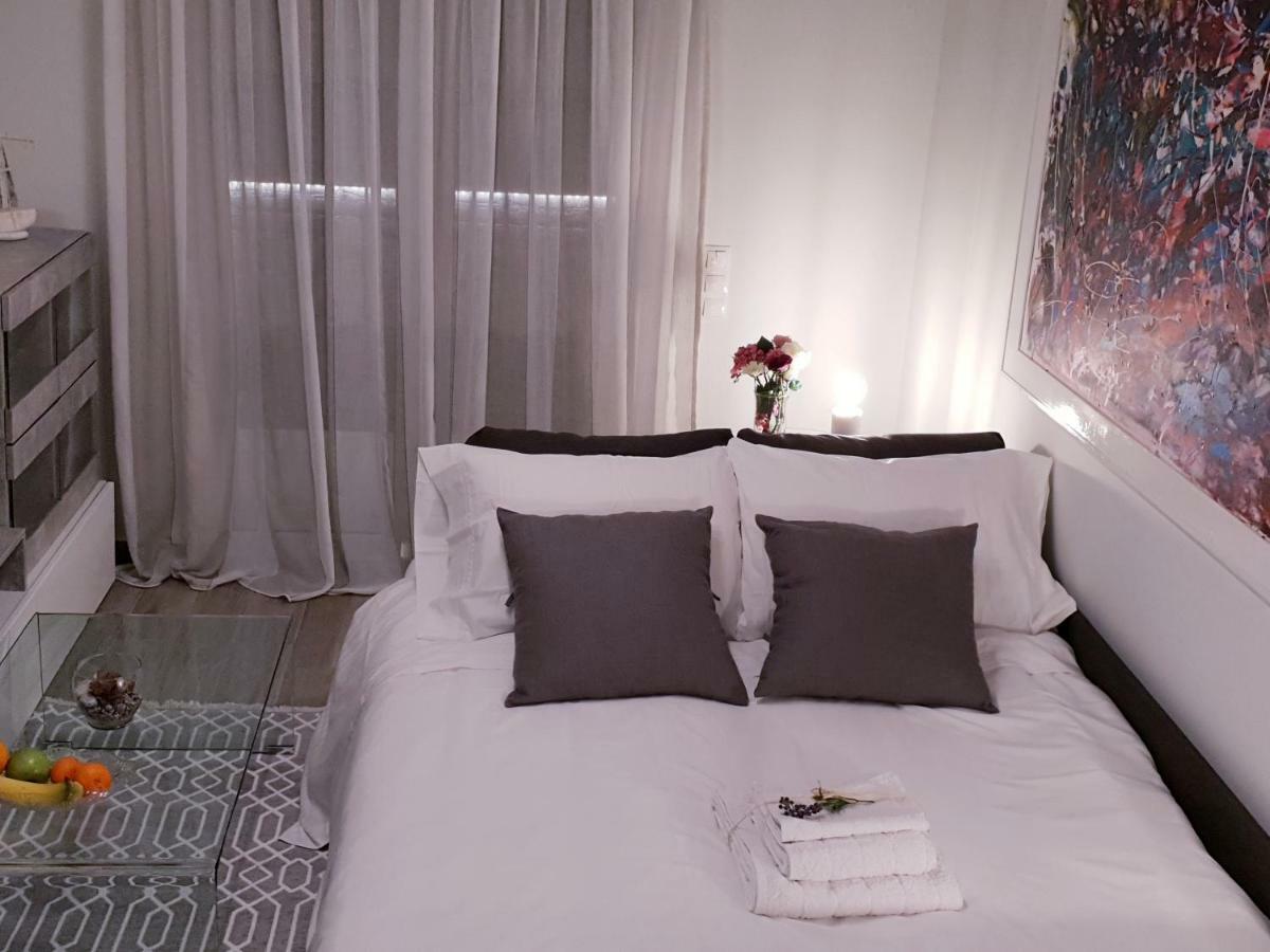 Beautiful Brand New Apartment Seaside Athens Exterior photo