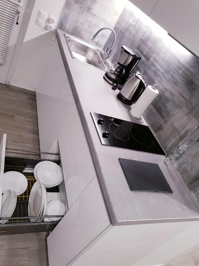 Beautiful Brand New Apartment Seaside Athens Exterior photo